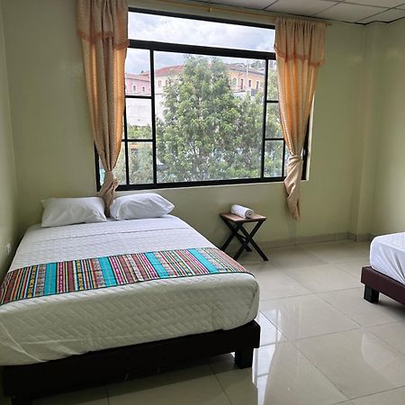 Hostal Marin Central Quito Exterior foto